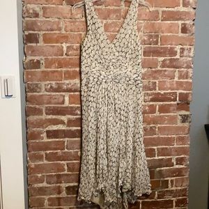 London Times silk sleeveless dress sz 10 EUC geometric design asymmetric hemline